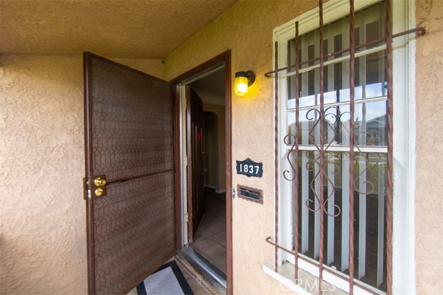 Detail Gallery Image 6 of 43 For 1837 W 74th St, Los Angeles,  CA 90047 - 2 Beds | 2 Baths