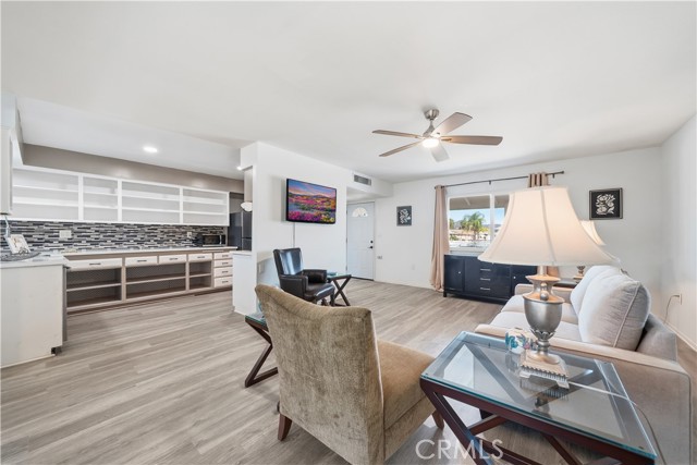 Detail Gallery Image 7 of 35 For 28785 Amersfoot, Menifee,  CA 92586 - 2 Beds | 2 Baths