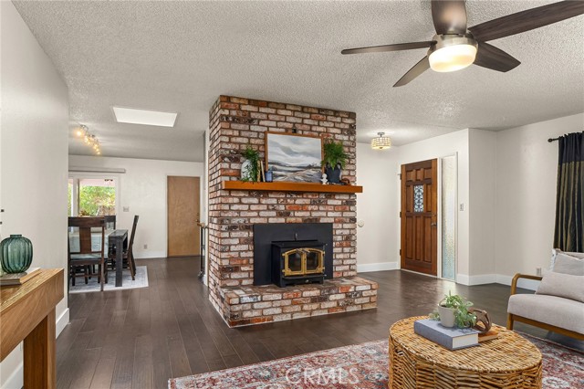 Detail Gallery Image 9 of 40 For 1702 Oak Vista Avenue, Chico,  CA 95926 - 3 Beds | 2 Baths