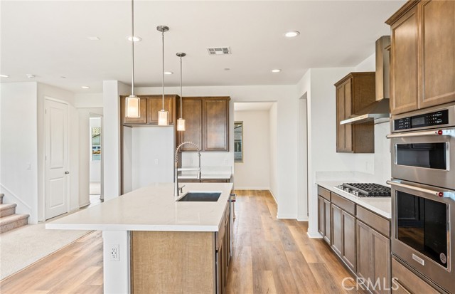 Detail Gallery Image 37 of 43 For 3909 Hudson Ln, Lake Elsinore,  CA 92530 - 6 Beds | 5 Baths