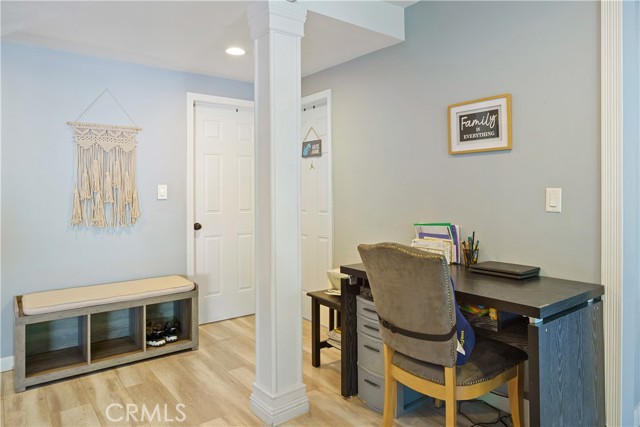 Detail Gallery Image 8 of 48 For 6916 Claire Ave, Reseda,  CA 91335 - 4 Beds | 3 Baths