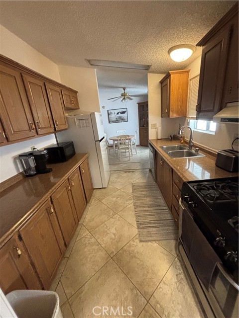 1630 W Covina Boulevard, San Dimas CA: https://media.crmls.org/medias/a4353113-ce98-45b7-826a-32d23fec1e75.jpg