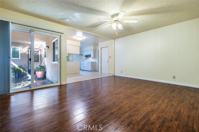 Detail Gallery Image 5 of 41 For 6647 N Anna St, Fresno,  CA 93710 - 3 Beds | 2 Baths