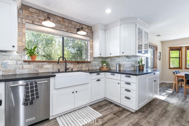 Detail Gallery Image 9 of 57 For 12355 Santa Ana, Atascadero,  CA 93422 - 4 Beds | 3/1 Baths