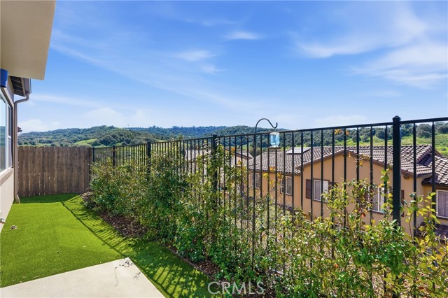 Detail Gallery Image 12 of 68 For 1172 Ginger Pl, Santa Maria,  CA 93455 - 3 Beds | 2/1 Baths