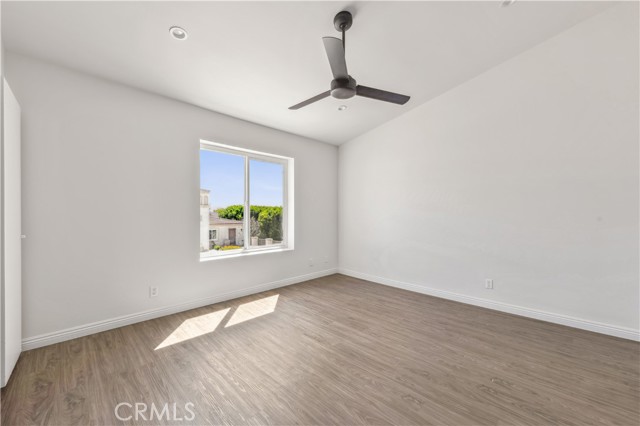 Detail Gallery Image 10 of 14 For 120 S Francisca Ave #5,  Redondo Beach,  CA 90277 - 2 Beds | 2/1 Baths