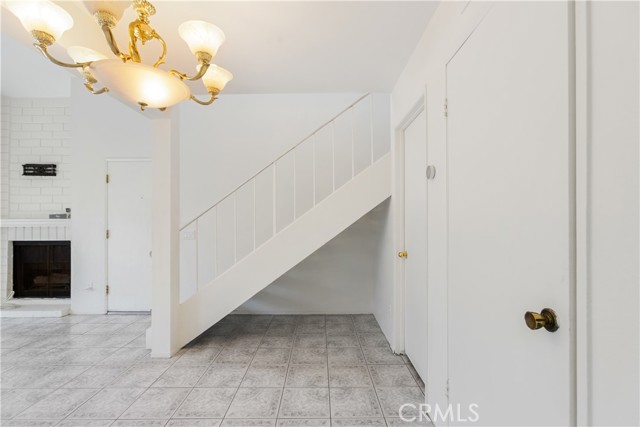 Detail Gallery Image 10 of 39 For 1693 S Heritage Cir, Anaheim,  CA 92804 - 3 Beds | 2 Baths