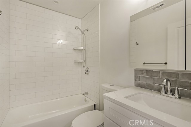 8144 Louise Avenue, Northridge CA: https://media.crmls.org/medias/a43743b8-a24c-4629-86d0-6d0c61aed8f3.jpg
