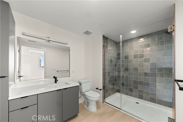 4850 Hollywood Boulevard, Hollywood CA: https://media.crmls.org/medias/a437817d-af62-45b8-9370-2ff17acf5249.jpg