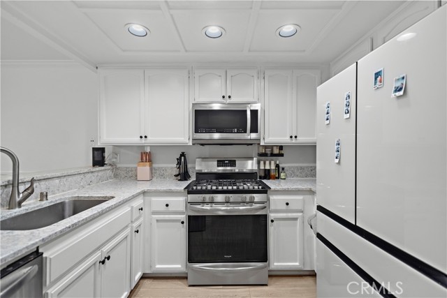 Detail Gallery Image 9 of 32 For 1310 W Park Western Dr #155,  San Pedro,  CA 90732 - 3 Beds | 2 Baths