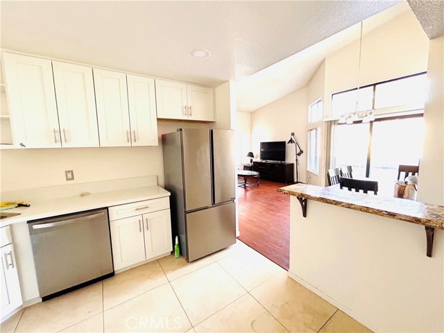 Detail Gallery Image 9 of 22 For 18 Town and Country Rd #34,  Pomona,  CA 91766 - 3 Beds | 2 Baths