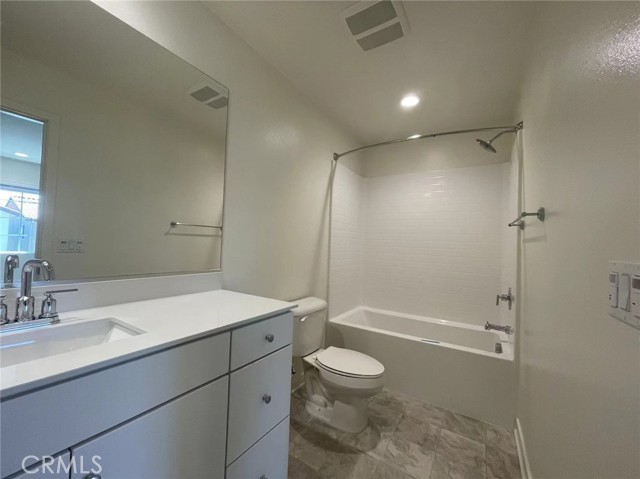 Detail Gallery Image 7 of 16 For 12712 Ironstone Way, Moreno Valley,  CA 92555 - 3 Beds | 2/1 Baths
