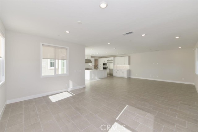 Detail Gallery Image 4 of 28 For 132 Chorus, Irvine,  CA 92618 - 4 Beds | 3/1 Baths