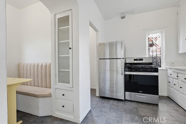 Detail Gallery Image 8 of 38 For 1527 E 3rd #1531,  Long Beach,  CA 90802 - 2 Beds | 1 Baths