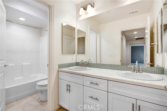 11839 Greenbrier Lane, Grand Terrace CA: https://media.crmls.org/medias/a4393fb5-8733-4eaf-978f-8b715f658196.jpg