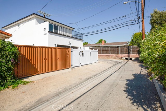 Detail Gallery Image 3 of 63 For 16701 Rinaldi St, Granada Hills,  CA 91344 - 3 Beds | 2/1 Baths