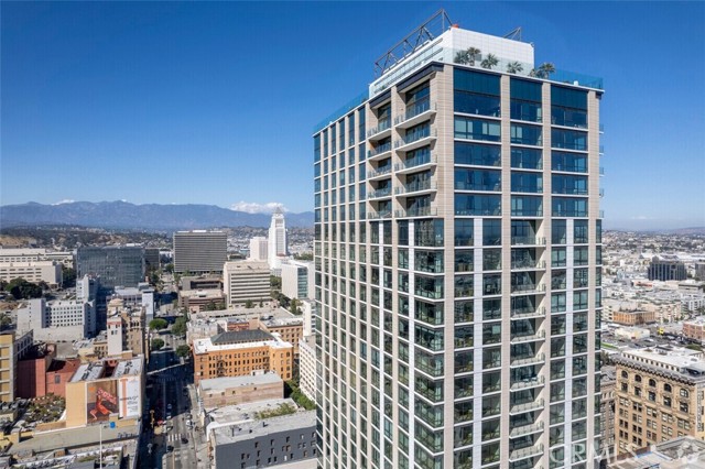 400 S Broadway, Los Angeles CA: https://media.crmls.org/medias/a43c022f-d4c9-4611-bf24-2d7846f74a96.jpg
