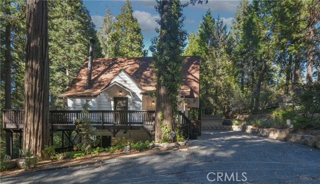 Detail Gallery Image 1 of 37 For 27942 Rainbow Dr, Lake Arrowhead,  CA 92352 - 3 Beds | 3/1 Baths