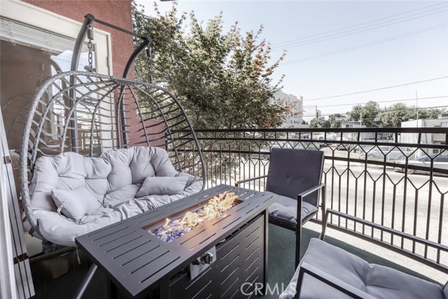 11124 Burbank Boulevard, North Hollywood CA: https://media.crmls.org/medias/a43d0f61-432a-4a4f-b2b2-61d1404e5420.jpg
