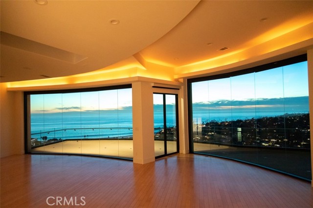 Detail Gallery Image 9 of 45 For 648 Mystic Vw, Laguna Beach,  CA 92651 - 5 Beds | 3/2 Baths