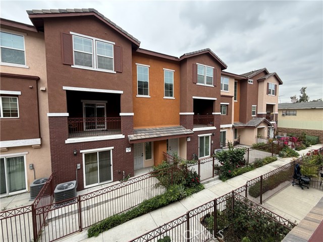 Detail Gallery Image 20 of 29 For 12762 Torch St #C,  Baldwin Park,  CA 91706 - 3 Beds | 4 Baths