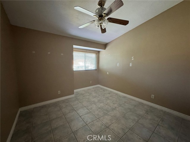 Detail Gallery Image 13 of 28 For 45712 Classic Way, Temecula,  CA 92592 - 4 Beds | 3 Baths