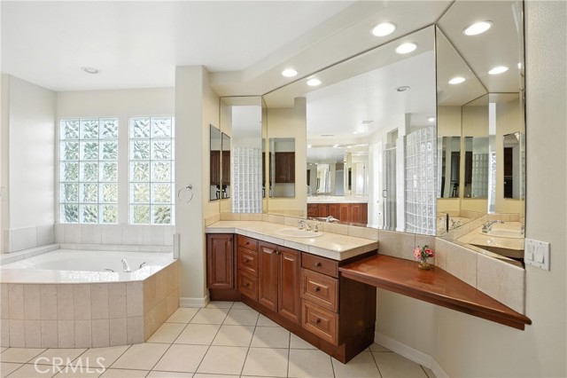 18 Asilomar Road, Laguna Niguel CA: https://media.crmls.org/medias/a44002b2-2d71-4eea-bf0d-5a97c089f13d.jpg