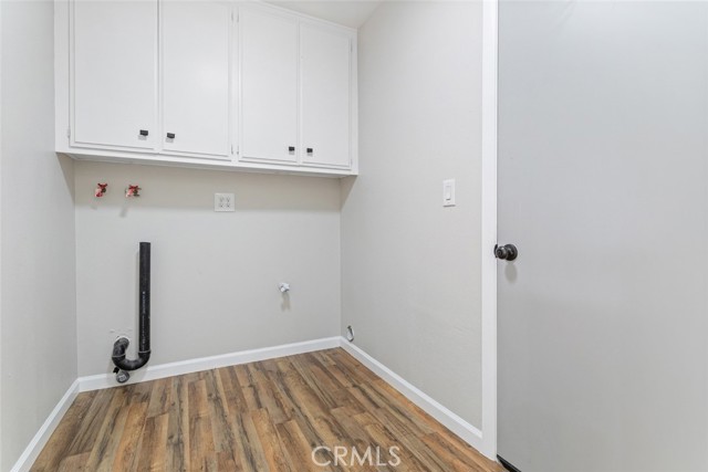 906 E Chalynn Avenue, Orange CA: https://media.crmls.org/medias/a44010b8-48ca-4834-9b04-9e6b95c042eb.jpg