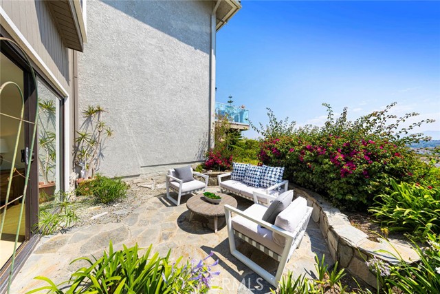 Detail Gallery Image 36 of 47 For 24 Coventry, Newport Beach,  CA 92660 - 2 Beds | 2 Baths