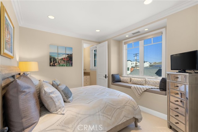 Detail Gallery Image 25 of 30 For 431 Narcissus Ave #1,  Corona Del Mar,  CA 92625 - 3 Beds | 3/1 Baths