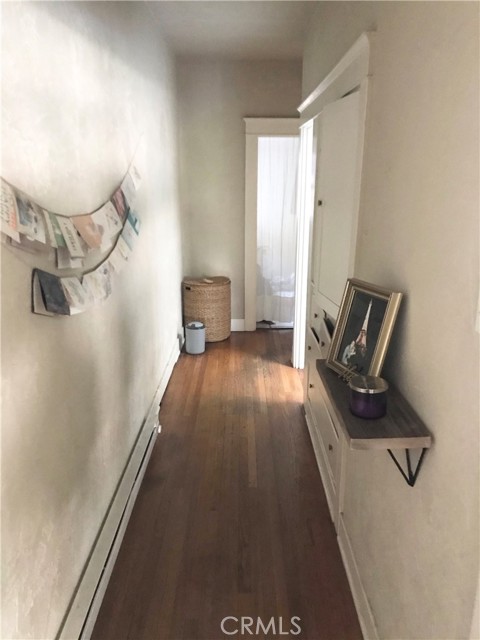 1116 E Appleton Street, Long Beach CA: https://media.crmls.org/medias/a4415e0b-15fe-42e7-8d34-3578b0526e49.jpg