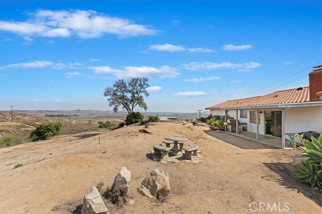 20061 Lounsberry Road, Perris CA: https://media.crmls.org/medias/a441c126-a169-4449-b245-53c455371195.jpg