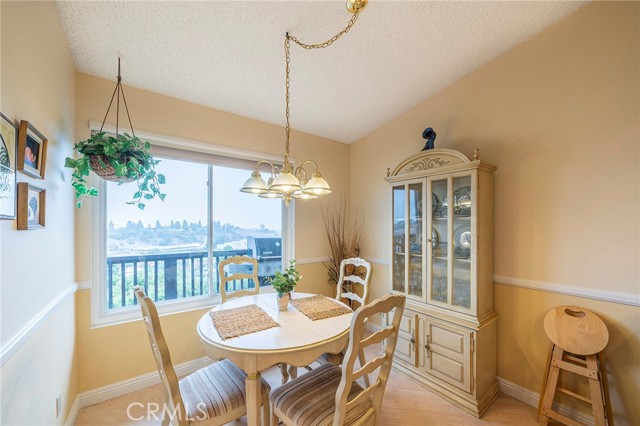 33 Oaktree Lane, Rolling Hills Estates, California 90274, 2 Bedrooms Bedrooms, ,3 BathroomsBathrooms,Residential,Sold,Oaktree,OC22217896
