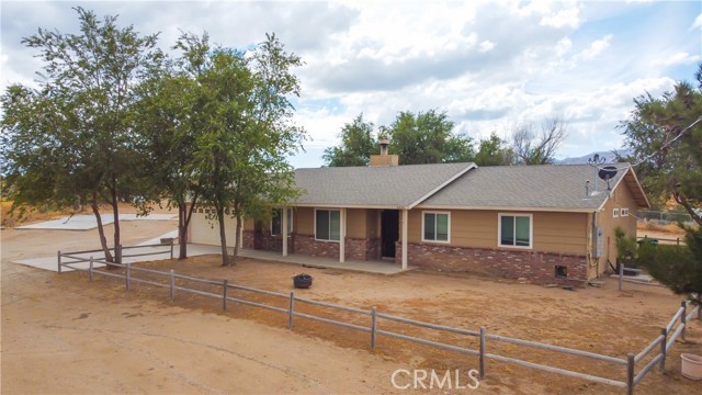 Detail Gallery Image 2 of 27 For 6591 Sundown Dr, Phelan,  CA 92371 - 3 Beds | 2 Baths