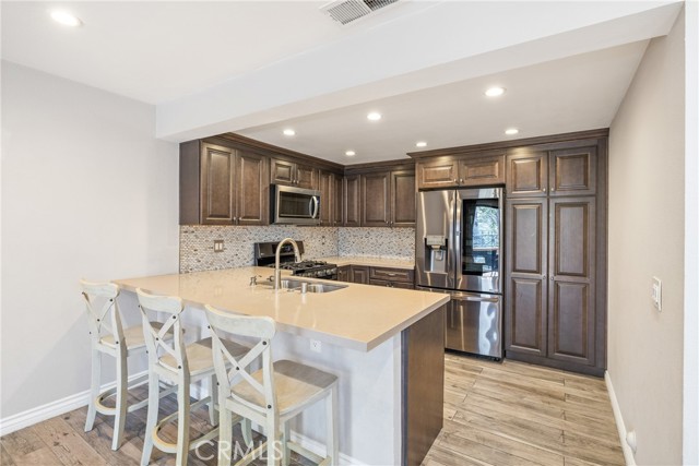 Detail Gallery Image 8 of 32 For 6577 E Camino #5,  Anaheim,  CA 92807 - 3 Beds | 2/1 Baths
