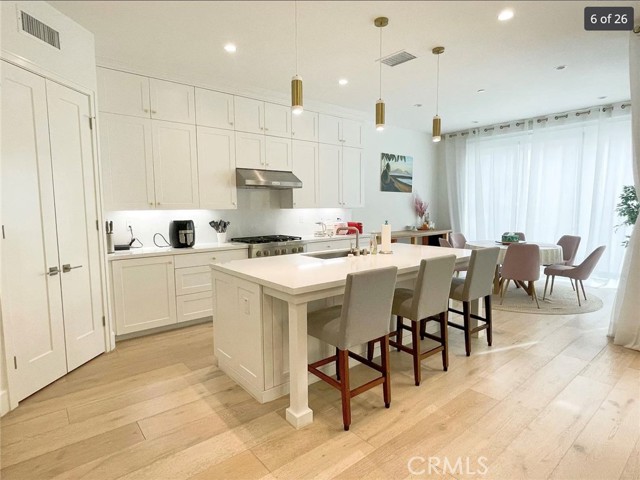 Detail Gallery Image 6 of 26 For 120 Statura, Irvine,  CA 92602 - 4 Beds | 4 Baths
