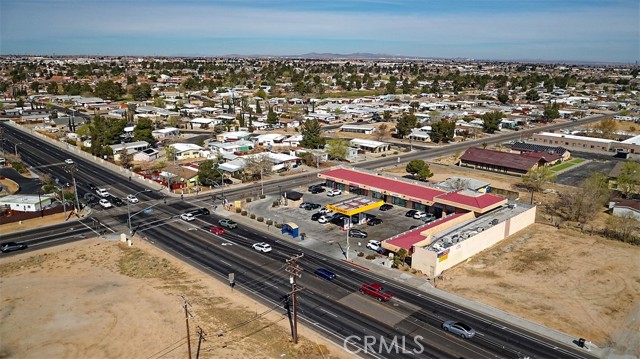16530 Green Tree Blvd, Victorville, California 92395, ,Commercial Lease,For Rent,16530 Green Tree Blvd,CRHD25069126