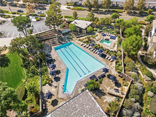 103 Aims, Irvine CA: https://media.crmls.org/medias/a444323d-d9ae-4f22-83cd-0ba2764e1e56.jpg