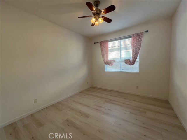 Detail Gallery Image 8 of 32 For 4111 Vahan Ct, Lancaster,  CA 93536 - 5 Beds | 3 Baths