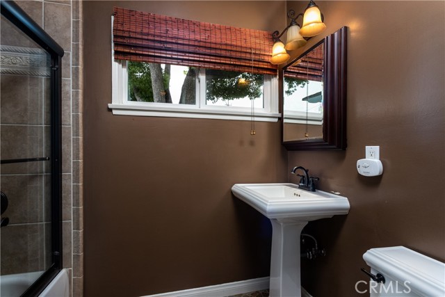 Detail Gallery Image 21 of 34 For 544 N California St, Burbank,  CA 91505 - 3 Beds | 2 Baths