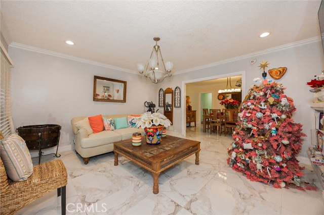 Detail Gallery Image 7 of 28 For 4019 S Van Ness Ave, Los Angeles,  CA 90062 - – Beds | – Baths