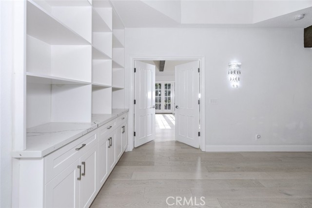 Detail Gallery Image 44 of 74 For 6037 Little Oak Ln, Woodland Hills,  CA 91367 - 5 Beds | 5 Baths