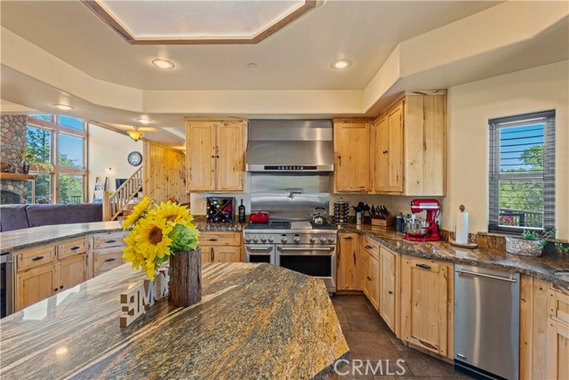 82 Patenaude Court, Oroville CA: https://media.crmls.org/medias/a4468311-c95b-459c-b472-603dfa02be87.jpg