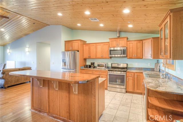 Detail Gallery Image 24 of 69 For 22435 Old Hwy 99, Weed,  CA 96094 - 3 Beds | 2 Baths