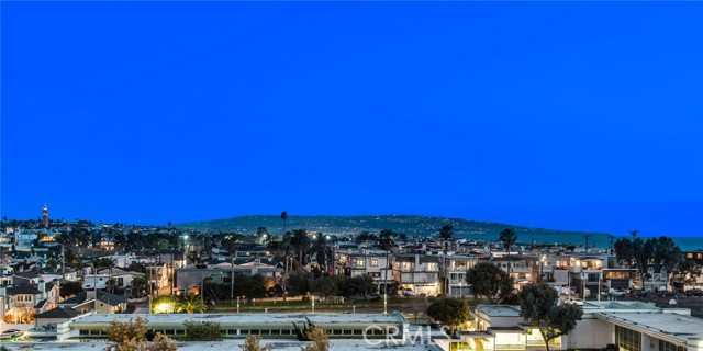 469 26th Street, Manhattan Beach, California 90266, 4 Bedrooms Bedrooms, ,2 BathroomsBathrooms,Residential,Sold,26th Street,SB24050085