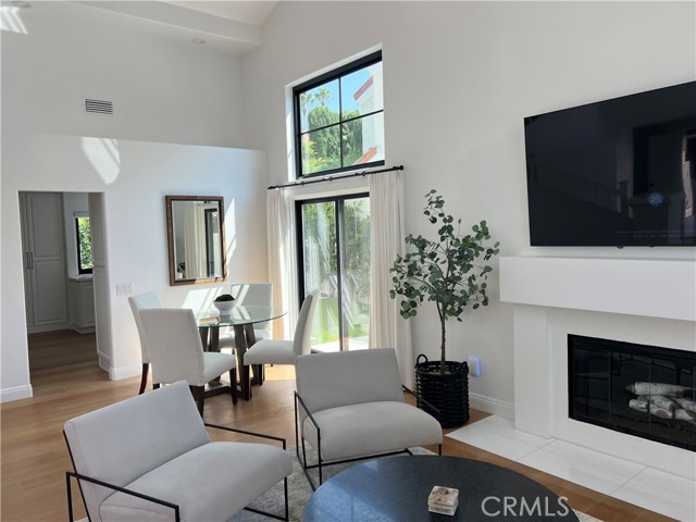 Detail Gallery Image 4 of 37 For 3131 Corte Caleta, Newport Beach,  CA 92660 - 3 Beds | 2/1 Baths