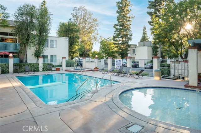 Detail Gallery Image 13 of 29 For 5700 Etiwanda Ave #154,  Tarzana,  CA 91356 - 3 Beds | 2 Baths