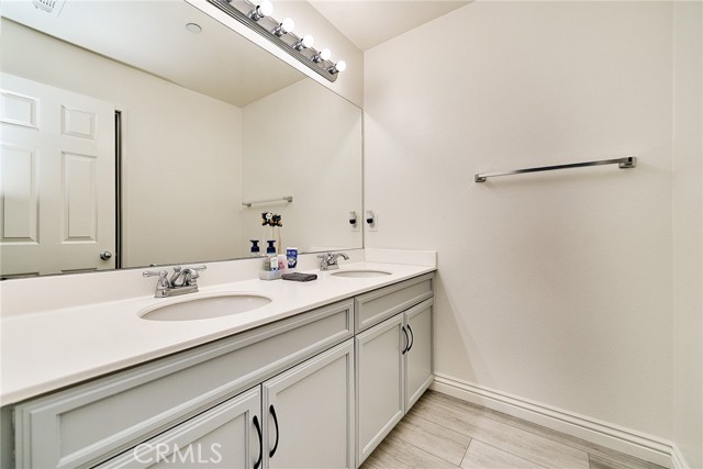 12573 Montaivo Lane, Eastvale CA: https://media.crmls.org/medias/a4486493-613a-4146-913c-f0a84e7a640b.jpg