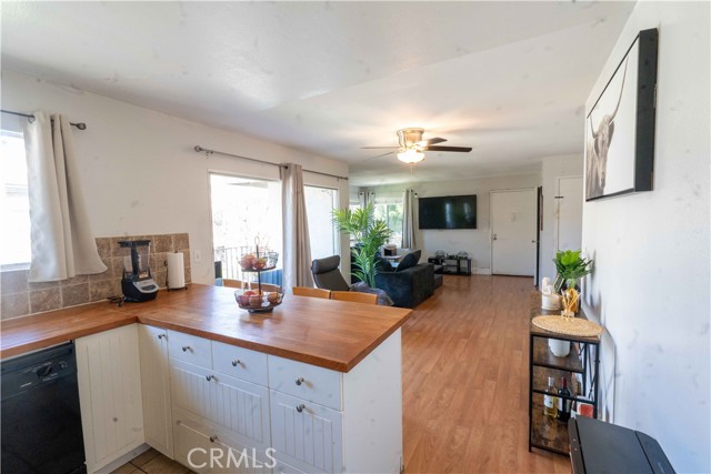 Detail Gallery Image 10 of 16 For 885 Cinnamon Ln #75,  Duarte,  CA 91010 - 2 Beds | 2 Baths