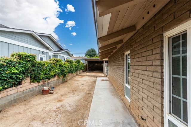 5802 Lakehaven Way, Yorba Linda CA: https://media.crmls.org/medias/a44963bb-e1c7-43e6-9c51-6b32b8d775cd.jpg